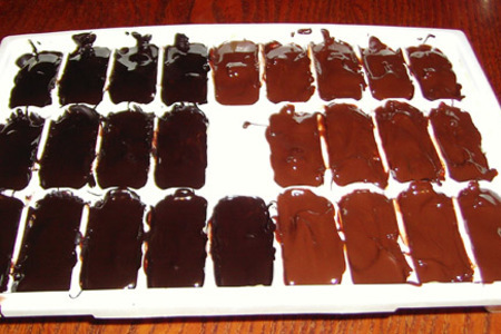 Конфеты шоколадные несладкие "наша жизнь" и полусладкие "скажи, чииииз", а также бонусная шоколадка: шаг 5