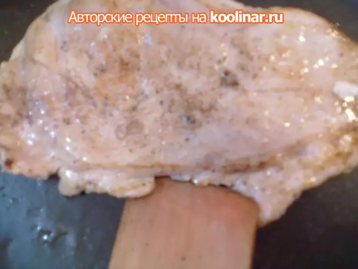 Куриная грудка с соусом "дор блю"+картофельные кнедлики...на гарнирр))): шаг 4