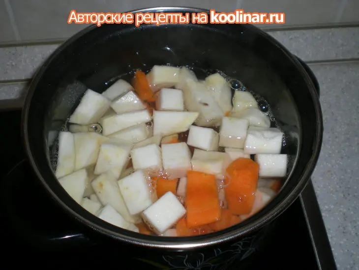 Грибной суп-пюре в хлебной тарелке: шаг 3