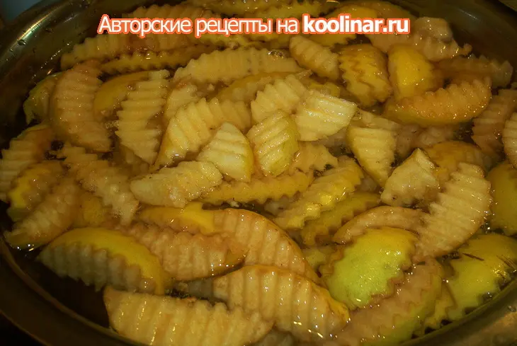 Айвовое варенье с миндалем: шаг 4