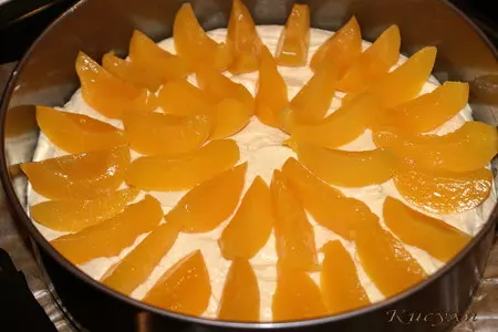 Миндальный пирог с персиками: шаг 8