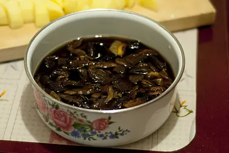 Рыба с картошкой и грибами по-белорусски: шаг 2