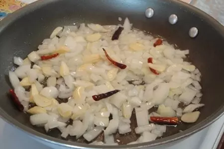 Кинза и мята с ананасом по свински: шаг 4