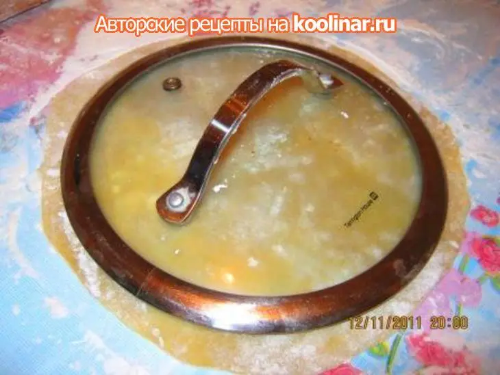 Торт "медовый бочоночек с икрой": шаг 5