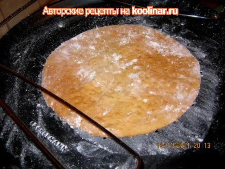 Торт "медовый бочоночек с икрой": шаг 6