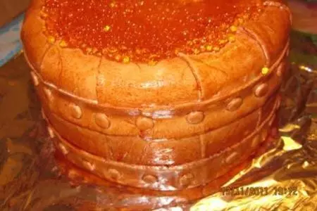 Торт "медовый бочоночек с икрой": шаг 21