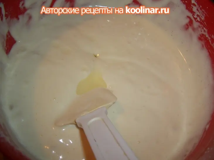 Бисквитный торт с черносливом и сливками (поздравительный): шаг 12