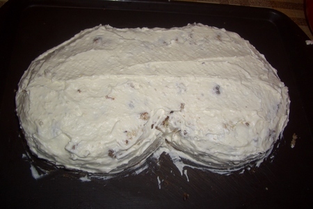 Бисквитный торт с черносливом и сливками (поздравительный): шаг 22