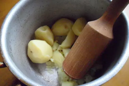 Пирог с грибами и сыром: шаг 1