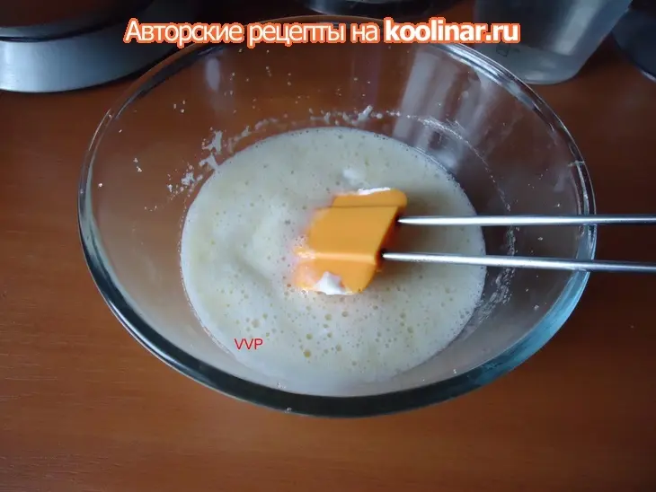 Кексы со смородиной: шаг 1