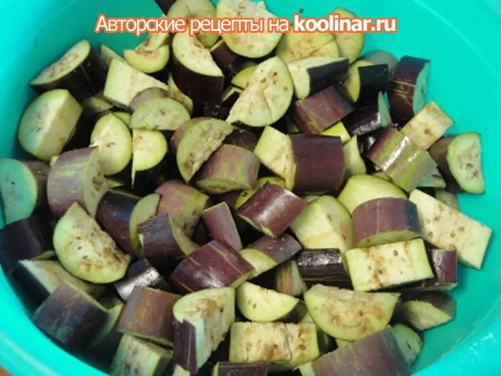 Салат с баклажанами или как вкусно пообедать: шаг 2
