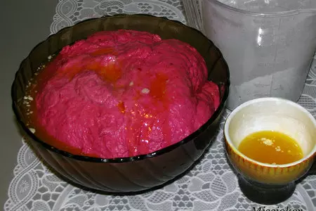 Свекольные пирожки с куриными потрошками: шаг 5