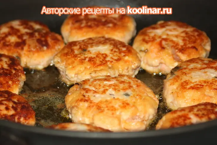 Котлеты из форели с соусом барбекю, каперсами и сыром..: шаг 7