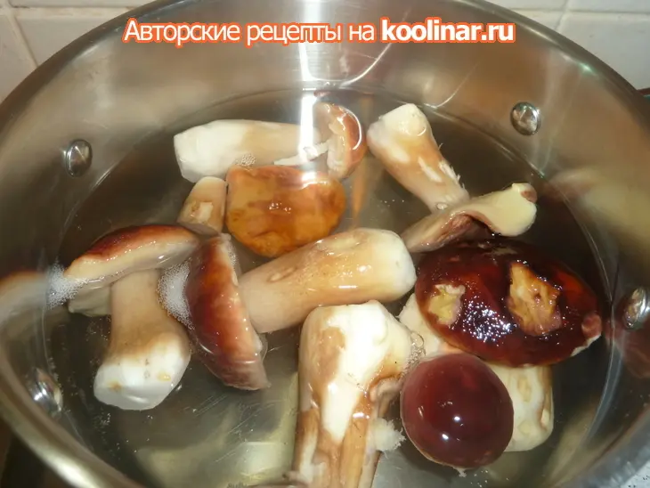Ароматный, быстрый, невероятно вкусный суп с белыми грибами и чечевицей: шаг 2
