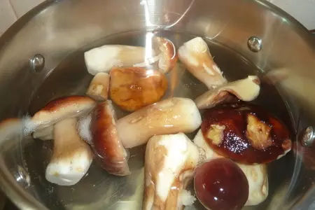 Ароматный, быстрый, невероятно вкусный суп с белыми грибами и чечевицей: шаг 2