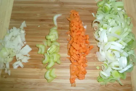 Ароматный, быстрый, невероятно вкусный суп с белыми грибами и чечевицей: шаг 3