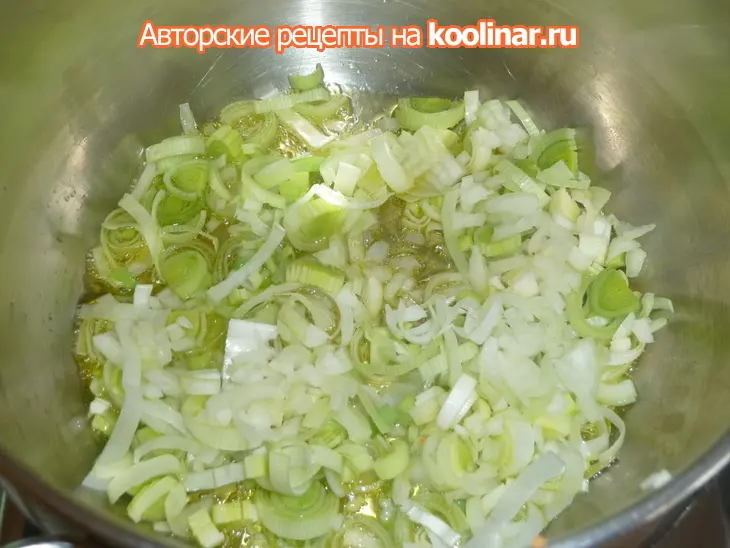 Ароматный, быстрый, невероятно вкусный суп с белыми грибами и чечевицей: шаг 4