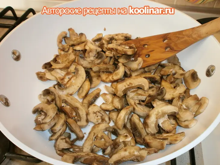 Домашняя лапша с шампиньонами и сыром " филадельфия": шаг 7