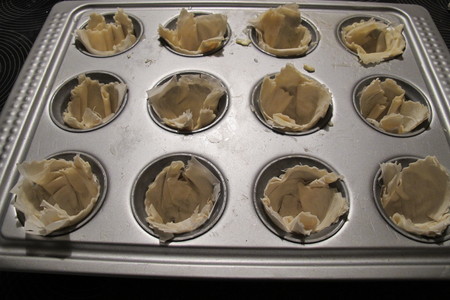 Мини закуска  из баклажан,бекона и сыра в стаканчиках из теста фило.: шаг 12