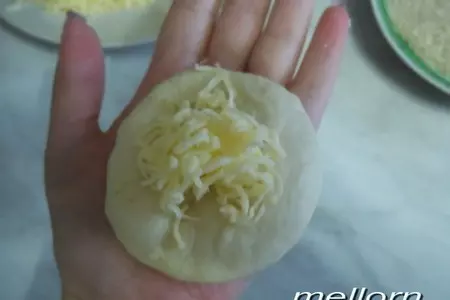 "обезьяний" хлеб с сыром и кунжутом: шаг 4