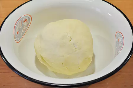 Мини-пироги «дружба народов» с мясной начинкой (по мотивам «фитчи» и «къячлив»): шаг 1