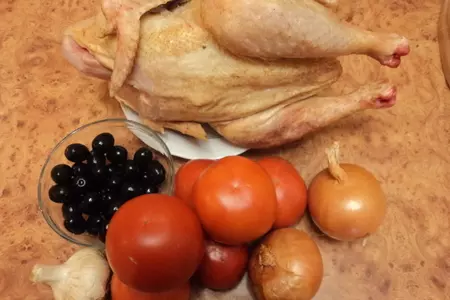 Курица, запеченная с пряностями, помидорами и маслинами.: шаг 1