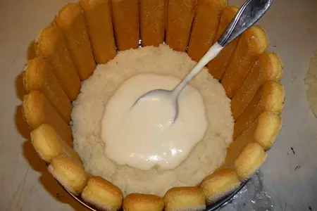 Торт-шарлотка с грушевым кремом: шаг 12