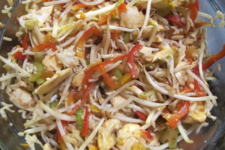 Китайский  салат из  шпината, риса, изюма и шампиньонов: шаг 4