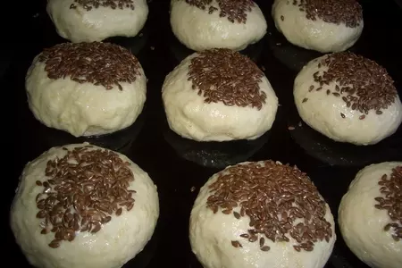 Булочки с кунжутом и льняными семечками: шаг 3