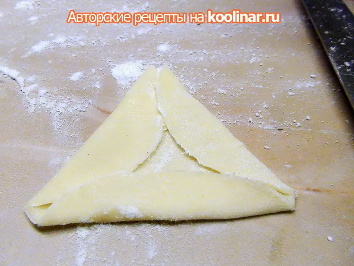 Паровые пельмени с куриной начинкой в виде всё тех же цветов лотоса.: шаг 8