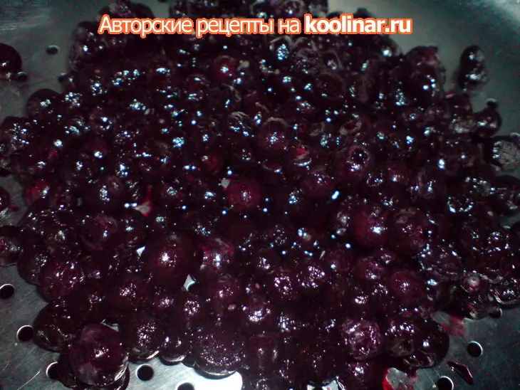 Чернично-миндальный кекс: шаг 1