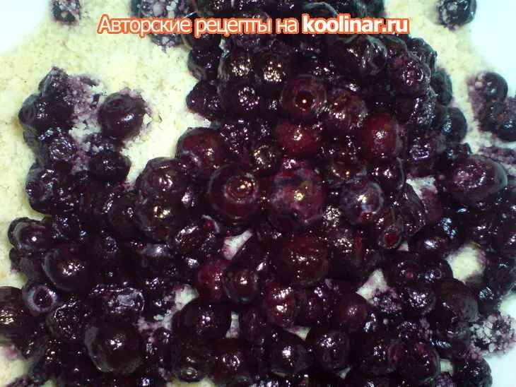 Чернично-миндальный кекс: шаг 4