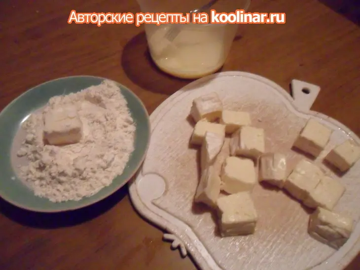 Салат с жареным камамбером: шаг 4