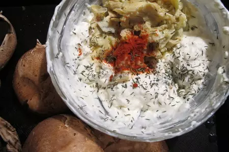 Шампиньоны, фаршированные  артишоками .: шаг 2