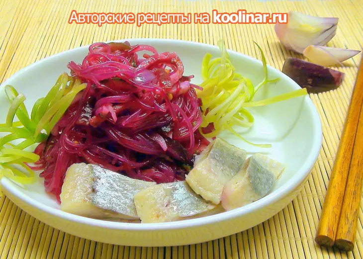 Фунчоза с печёной свёклой и яичными блинчиками.: шаг 6