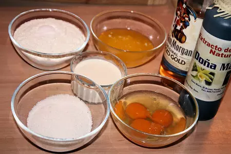 Влажный ромовый кекс: шаг 1
