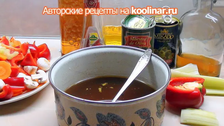 Маринованные морепродукты и овощи и плюс салат к новому году: шаг 3
