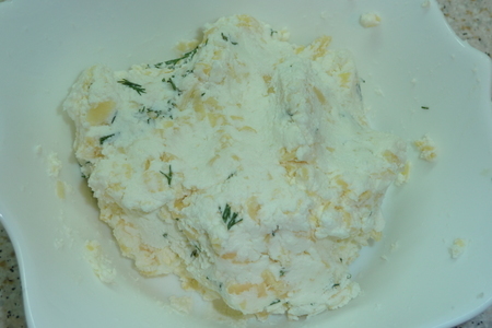 Закуска из баклажан с творожно-сырной начинкой и кунжутной шапочкой: шаг 4