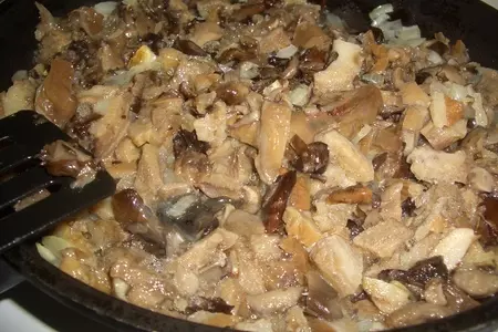 Пирог из пресного теста с рисом и грибами "сытный": шаг 2