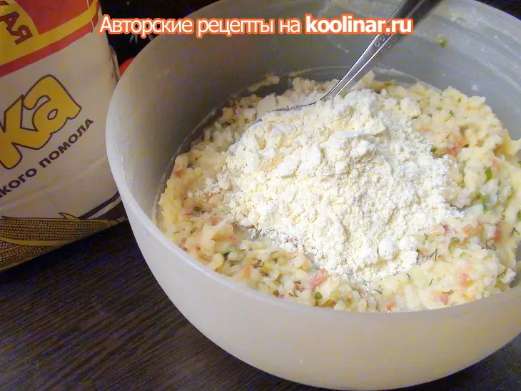 Биточки из пшёнки с беконом и пармезаном.: шаг 5