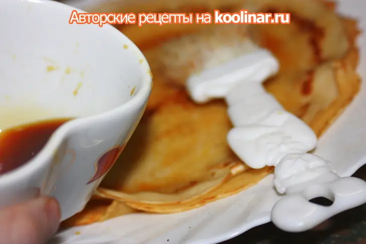 Кефирные блинчики с апельсиново-карамельным сиропом.: шаг 2