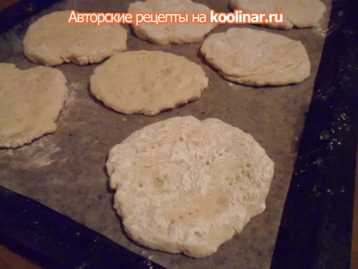 Картофельные лепёшки с патэ из сливочного масла с зернёным творогом: шаг 5