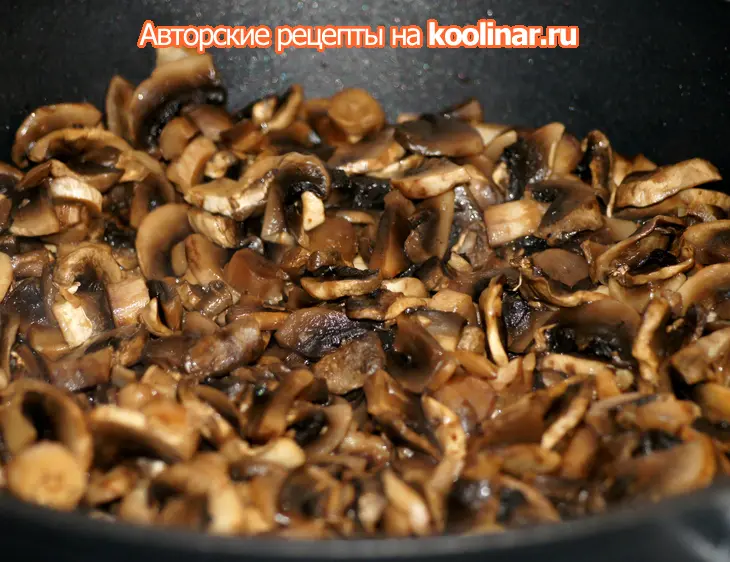 Пирог из лаваша с куриными желудочками и шампиньонами: шаг 2