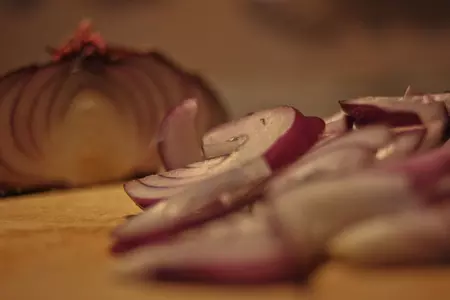 Тушеный картофель с черносливом и тмином: шаг 3