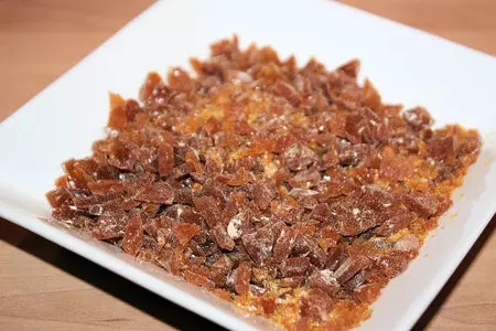 Ароматный яблочный пирог с корицей и карамелью: шаг 4