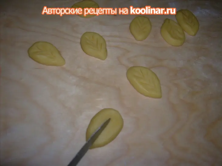 Песочный торт с яблочным кремом "розы": шаг 7