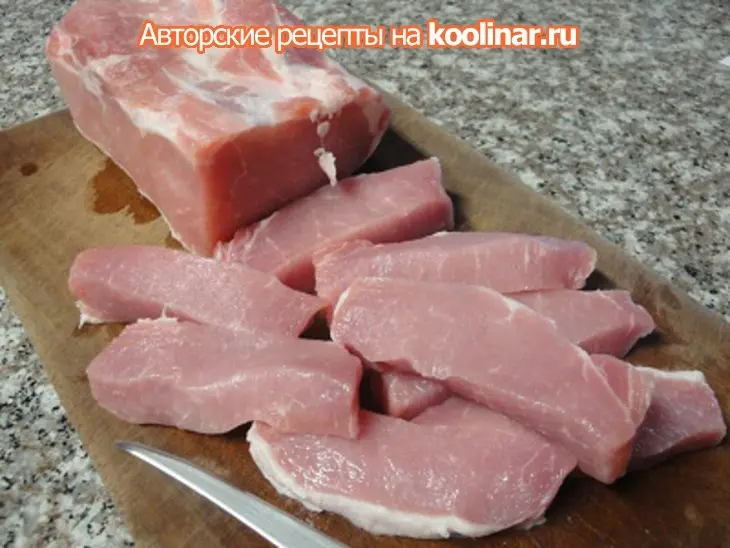 Жаренная свинина с чесночно-укропным соусом: шаг 1