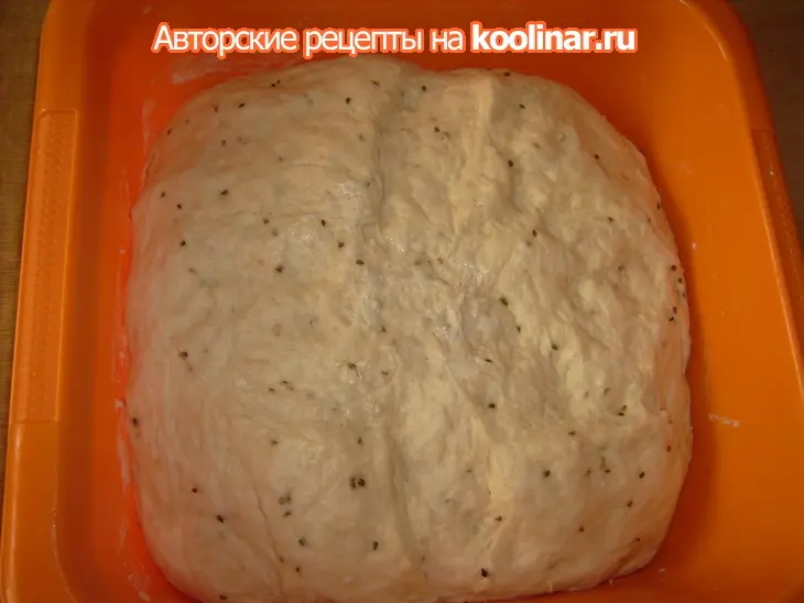 Булочки с семенами аниса "колоски" и "розочки": шаг 5