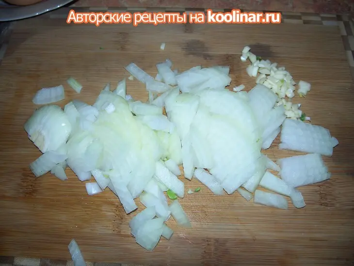 Теплый салат из  куриной печенки с яйцом "пашот": шаг 2