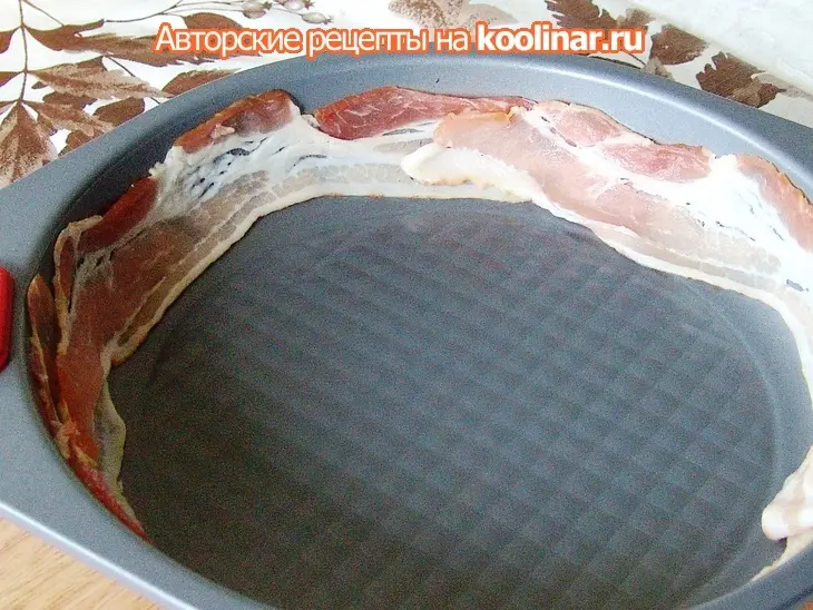 Мясной пирог с беконом, шаллотом и голубым сыром: шаг 1